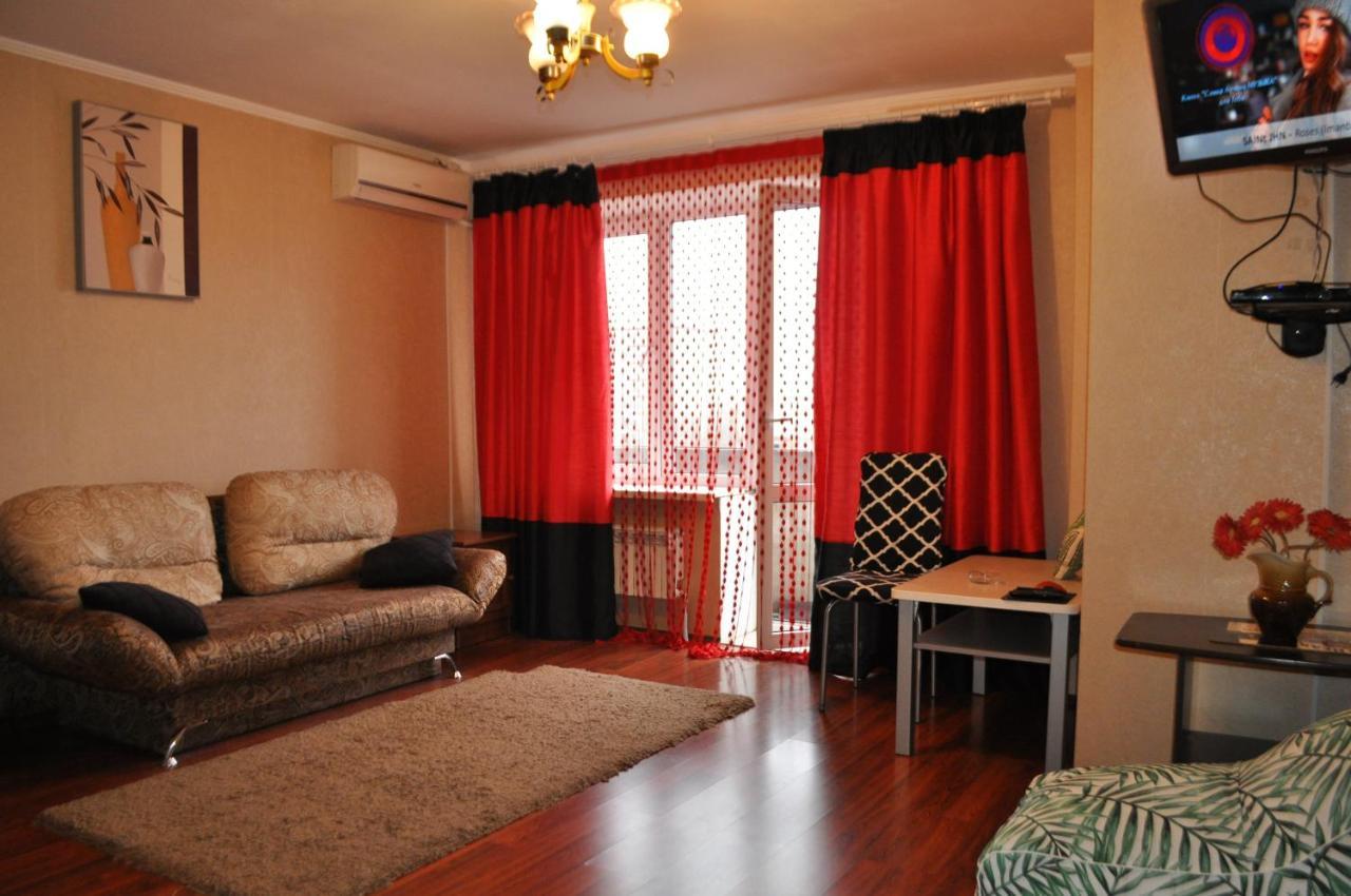 Spacious Apartment With Balcony Krzemieńczuk Zewnętrze zdjęcie
